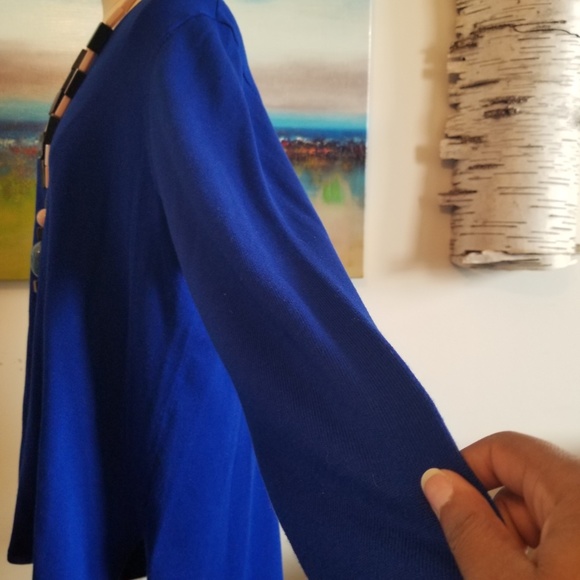 T Tahari Solid Monochrome Long-Sleeve Tops (2 Color Options) - Picture 6 of 10